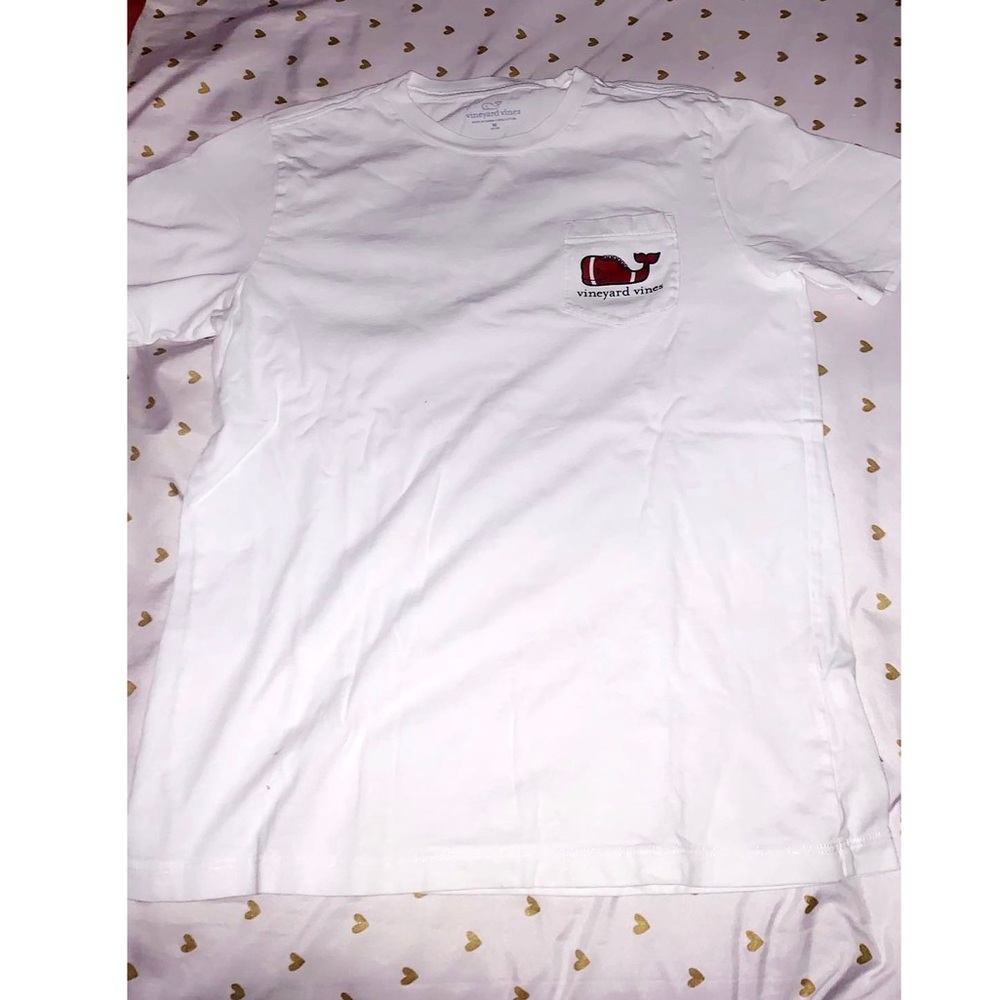 VINEYARD VINES boys football t-shirt ✨